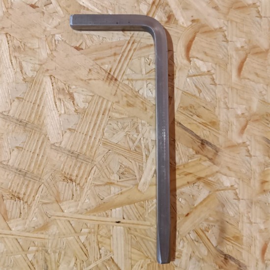 Key for opening the floor hatch